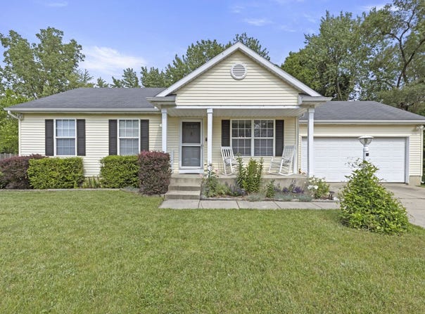 503 Pleasant Acres Drive, Nappanee, IN 46550