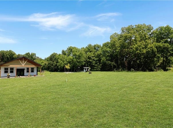 501 NW 101st Road, Warrensburg, MO 64093