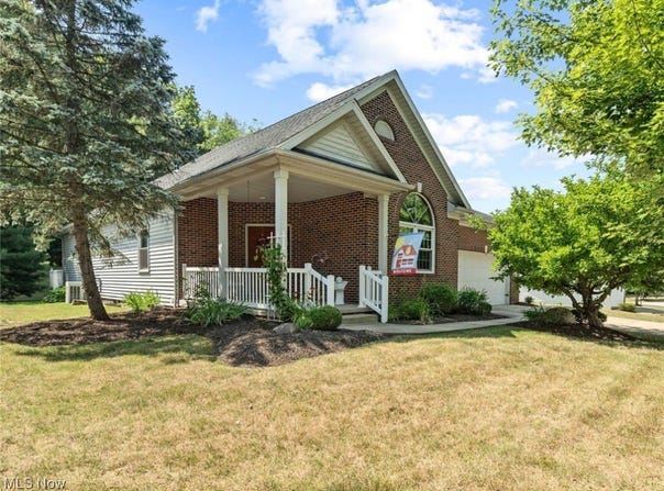9434 Huntshire Avenue NW, North Canton, OH 44720