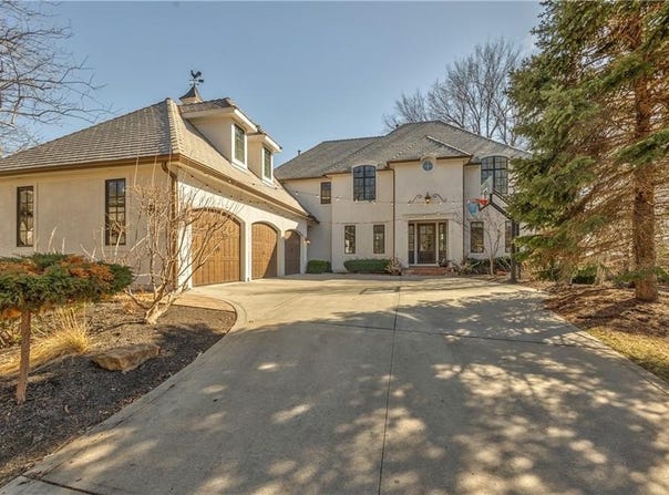 14236 14236 Nieman Road, Overland Park, KS 66221 House for Sale - RealEstate KH