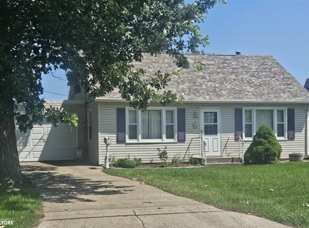 1305 Bank Street, Webster City, IA 50595