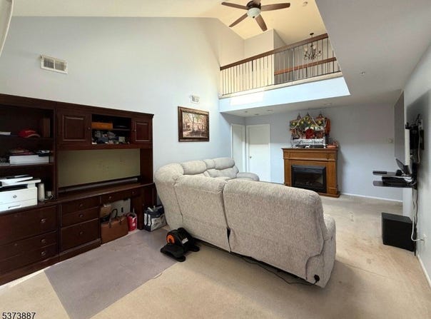 152 Whisper Way E, Roxbury Twp., NJ 07852-2127