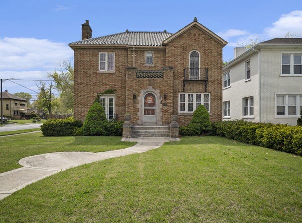 660 Mckinley Street, Gary, IN 46404