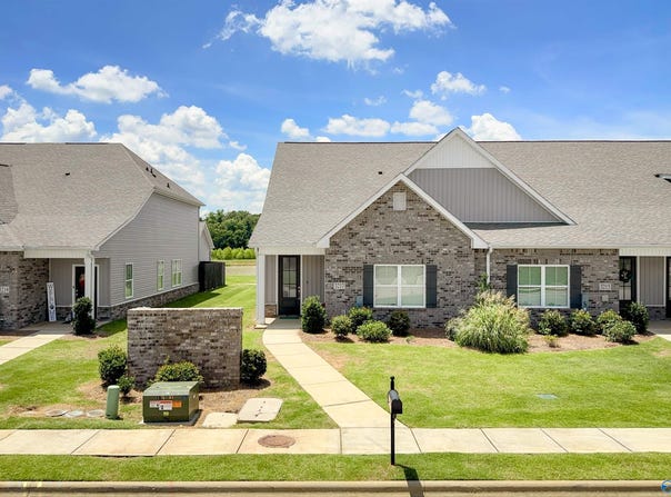 3217 Mcclellan Way SE, Decatur, AL 35603