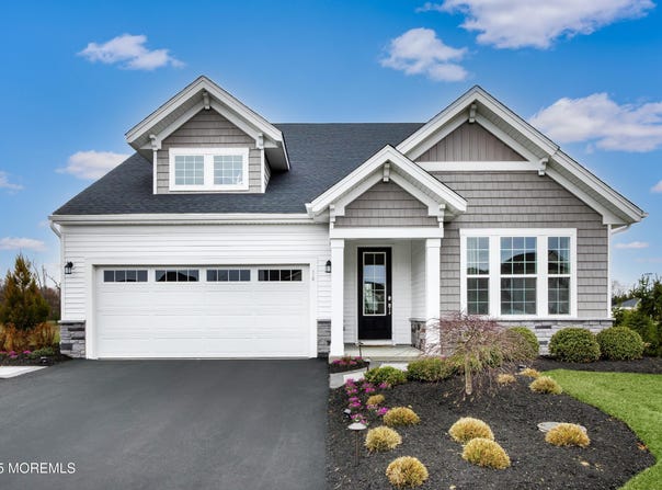 5 Prado Road, Monroe, NJ 08831