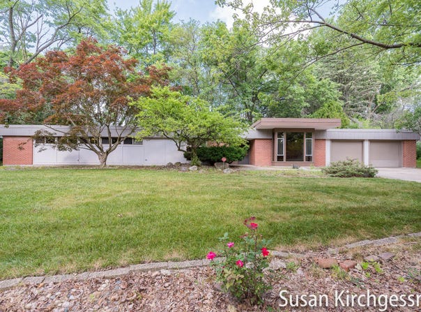 1129 Idema Drive SE, Grand Rapids, MI 49506