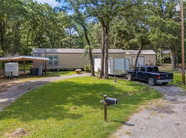 10268 Tanglewood Circle, Wills Point, TX 75169