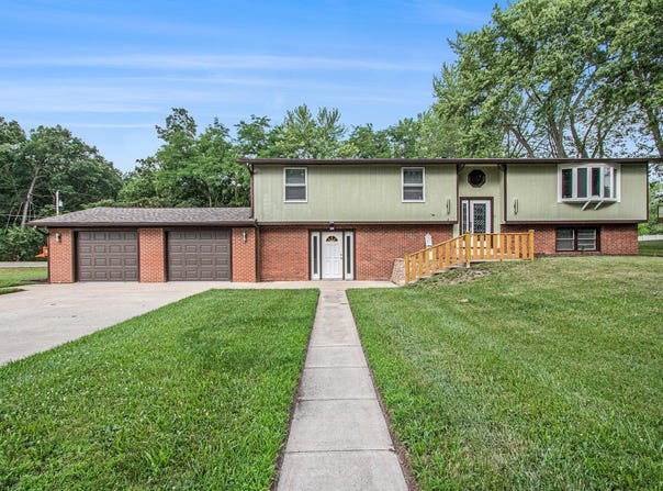 5445 N Pawnee Trail, La Porte, IN 46350