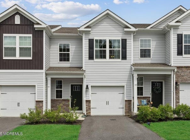 51 Peregrine Way, Burlington, NJ 08016