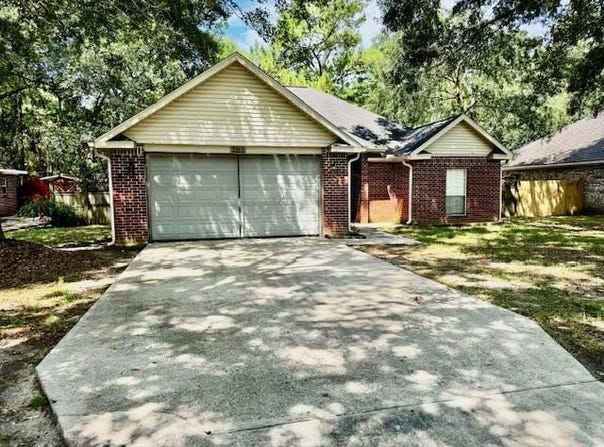 3166 Jackson Landing Rd, Picayune, MS 39466