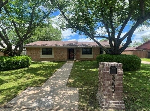 3209 Mimosa Drive, Sherman, TX 75092