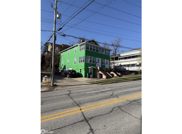 519 Division Street, Burlington, IA 52601