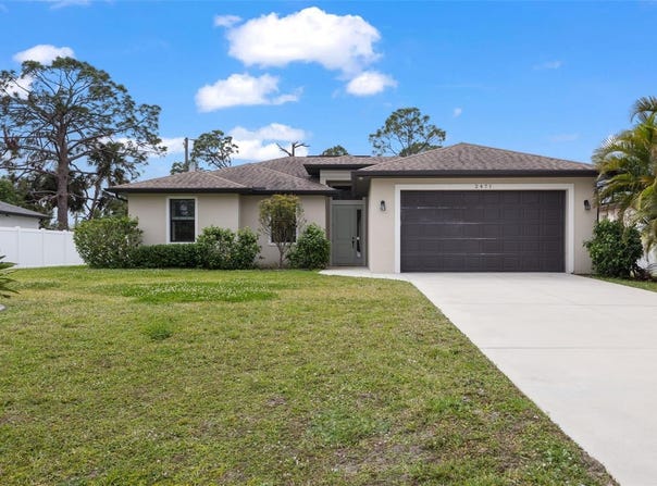 2471 W PRICE BOULEVARD, NORTH PORT, FL 34286