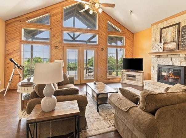 319 An County Road 4020, PALESTINE, TX 75803