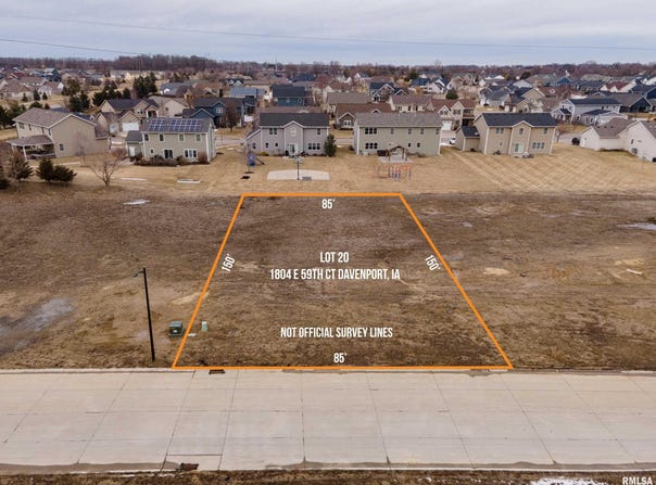 1804 E 59TH Court, Davenport, IA 52807