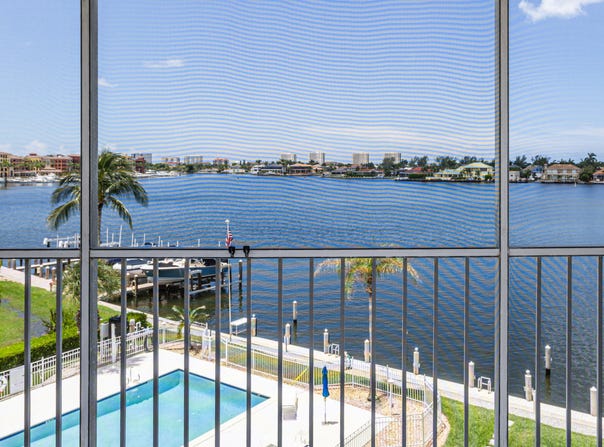 816 W ELKCAM unit: 305, Marco Island, FL 34145