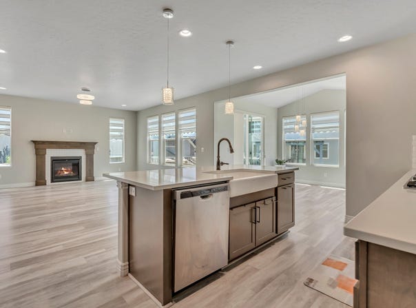 4689 W LACE WOOD S, West Jordan, UT 84084