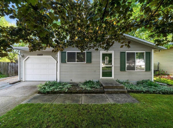 56718 Driftwood Drive, Elkhart, IN 46516-1438