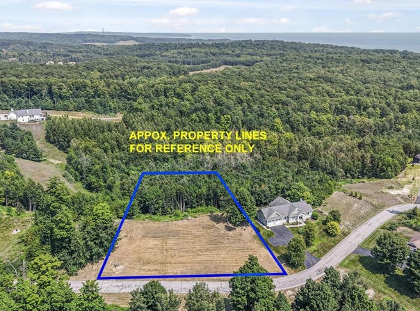 1912 N Blue Water Court, Suttons Bay, MI 49682