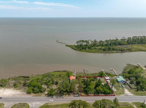 434 Highway 98, Apalachicola, FL 32320