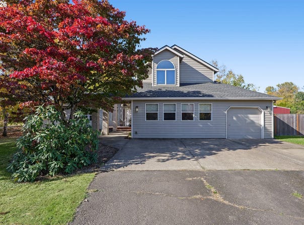 9925 NE HILLVIEW Ct, Newberg, OR 97132