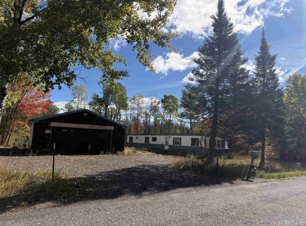 9114 Johnson Road, Bessemer, MI 49911-1111