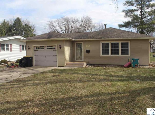 1109 S Moore Street, Blue Earth, MN 56013