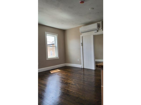 913 Rodman St, Fall River, MA 02721