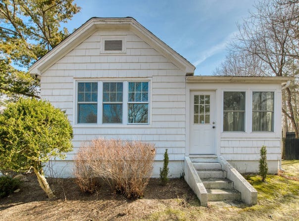 205 Little Fresh Pond Road, Southampton, NY 11968
