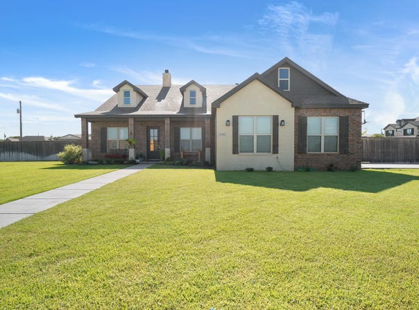 1902 Ave L, Abernathy, TX 79311