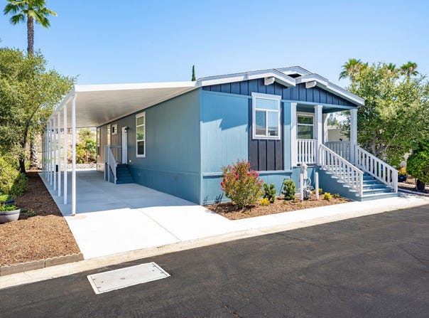 1120 E Mission Rd, Fallbrook, CA 92028