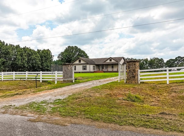 1241 CO RD 37, Fayette, AL 35555