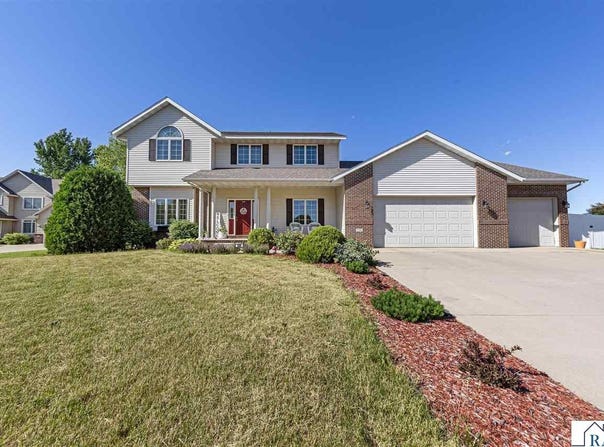 100 Park Place, Mankato, MN 56001