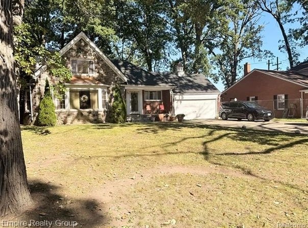 1260 Strathcona Drive, Detroit, MI 48203