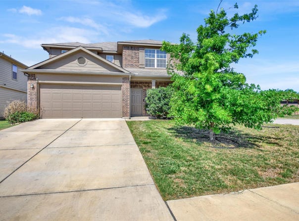 141 Hess Dr, Kyle, TX 78640