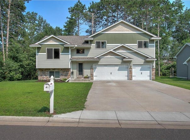 1020 Joy Circle SW, Cambridge, MN 55008