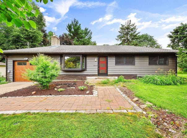 916 W Dean Avenue, Monona, WI 53716