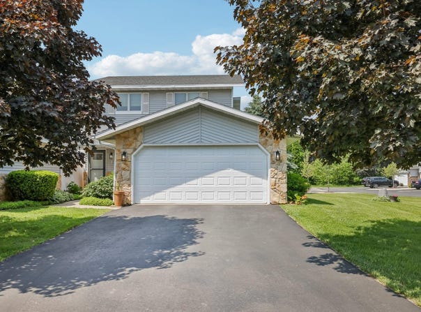 N4233 Alpine Village Lane, Cambridge, WI 53523