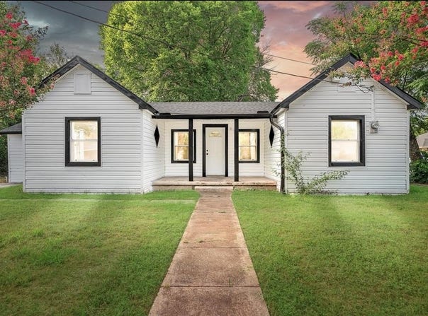 301 E Craven Avenue, Lacy Lakeview, TX 76705