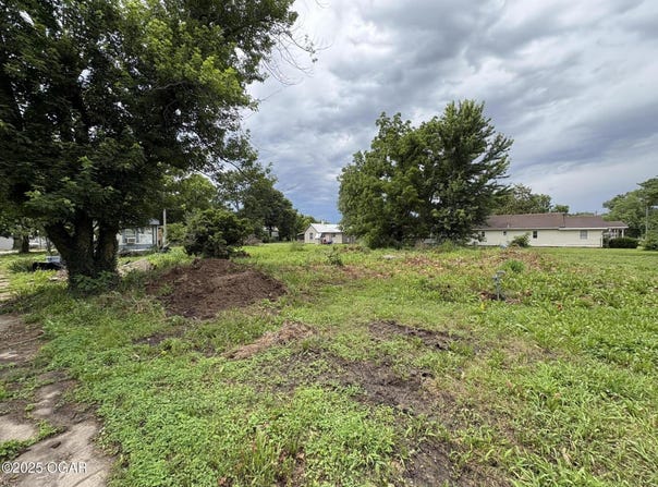 906 & 908 Madison Street, Golden City, MO 64748