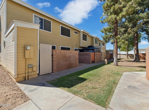 510 N ALMA SCHOOL Road, Mesa, AZ 85201