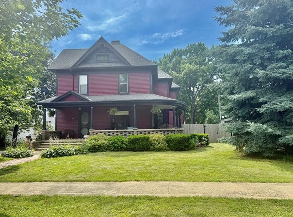 314 1st St NW, Clarion, IA 50525