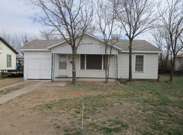 803 Cuba Street, Stamford, TX 79553