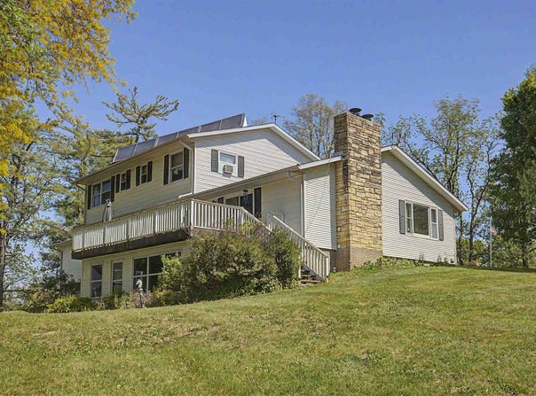 17380 Corbett, MOUNT CARROLL, IL 61053