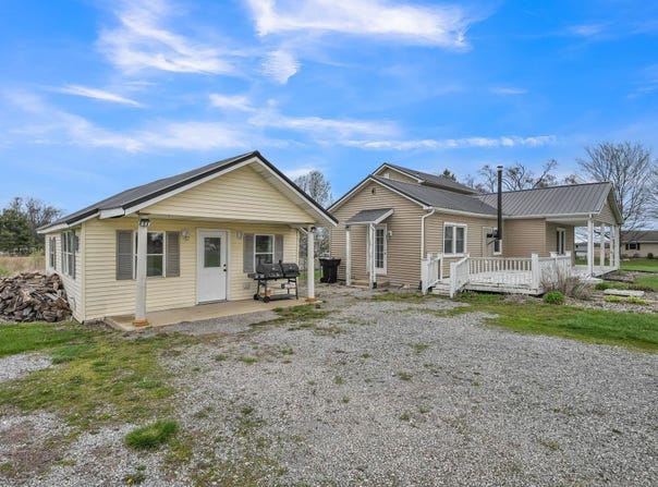 61701 Elm Road, Mishawaka, IN 46544-9512