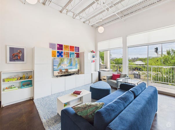 2401 E 6th St, Austin, TX 78702