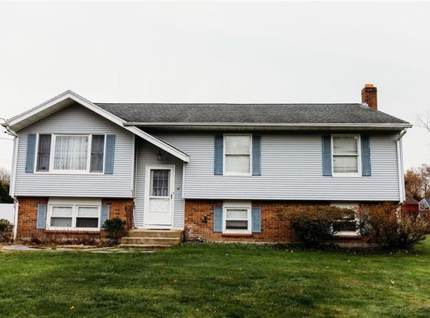 16 Ward Avenue, Middletown, RI 02842