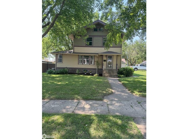 727 N Main Street, Carroll, IA 51401