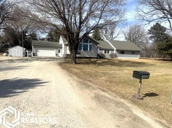 2233 130th Street, Livermore, IA 50558