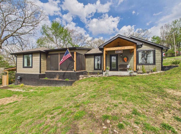 433 COMBS AVENUE, Cotter, AR 72626